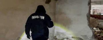 У закинутій будівлі на Одещині знайдено тіло жінки: вбивцю затримано (відео)